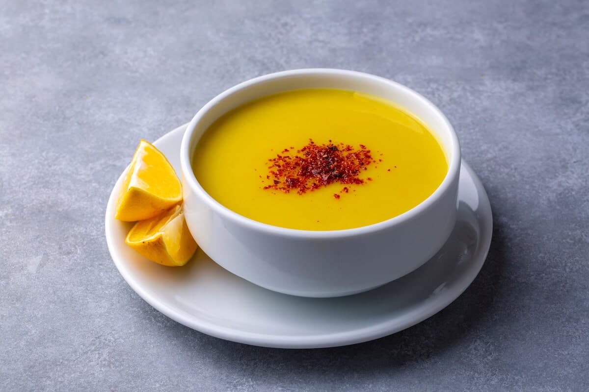 Würzige Mercimek Çorbası (Türkische Linsensuppe)