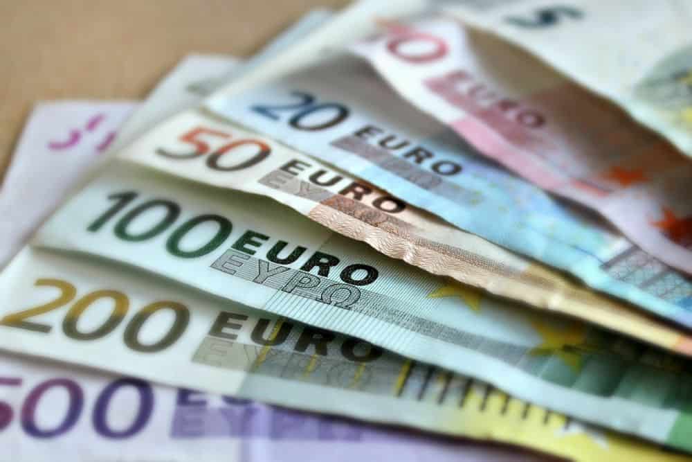 Euro in die Türkei überweisen