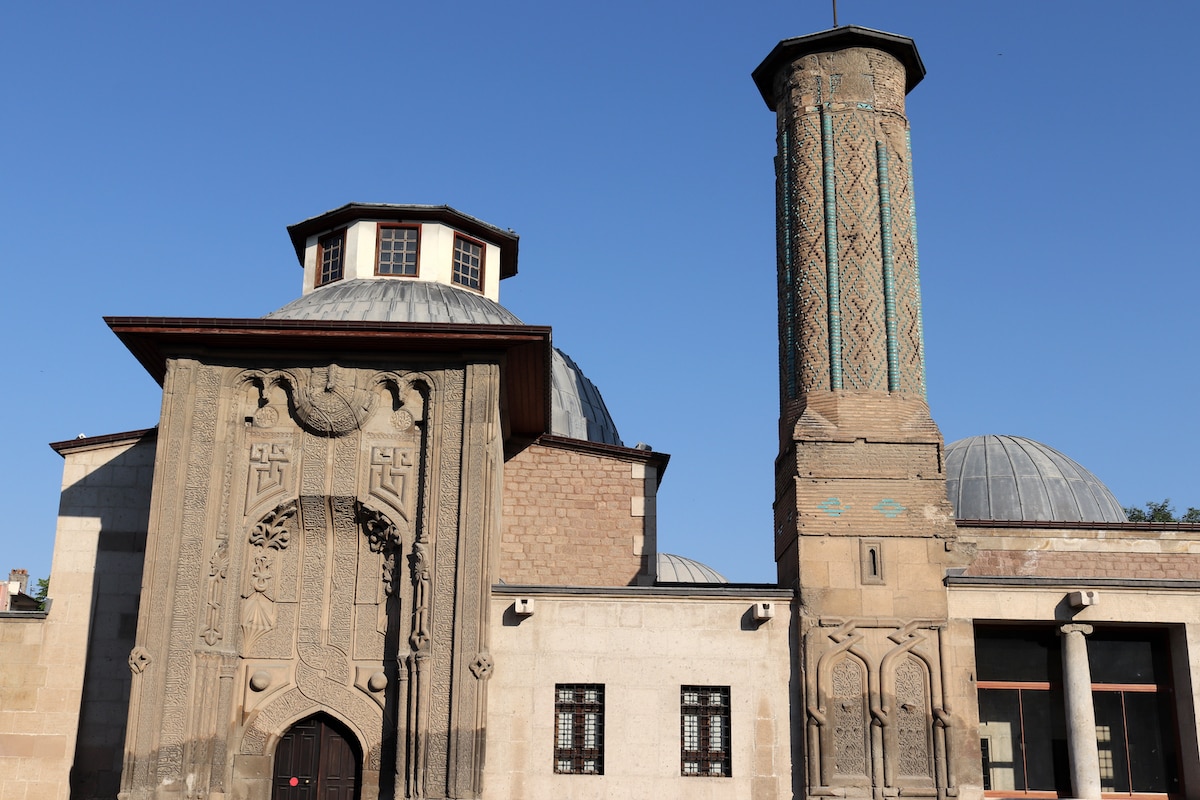 Ince Minareli Medrese Konya