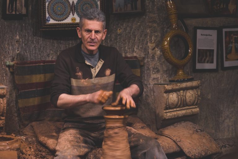 Wo kann man kappadokische Keramik kaufen?