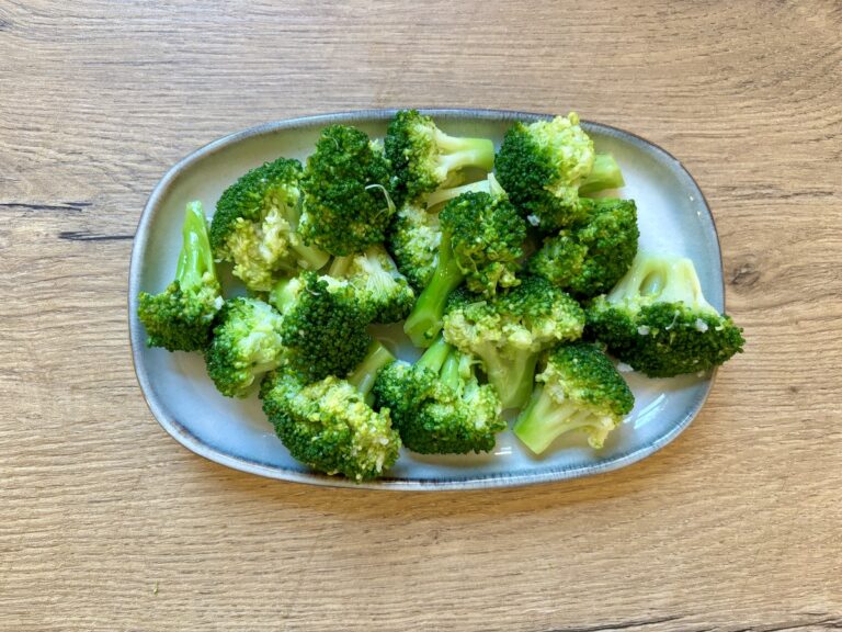 Brokoli salatası – Brokkoli Salat